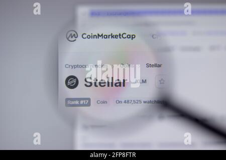 New York, Etats-Unis - 1er mai 2021 : gros plan du logo de la crypto-monnaie XLM stellaire sur la page du site Web, Editorial Banque D'Images