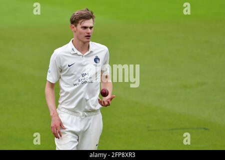 The Kia Oval, Londres, Royaume-Uni. 20 mai 2021. Blake Cullen de Middlesex le premier jour du LV=match de championnat du comté d'assurance entre Surrey et Middlesex: Crédit: Ashley Western/Alamy Live News Banque D'Images