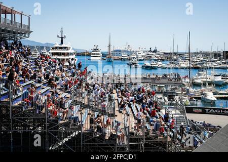 Spectateurs, fans, tribunes, gradins, pendant le Championnat du monde de Formule 1 2021, Grand Prix de Monaco du 20 au 23 mai à Monaco - photo Antonin Vincent / DPPI / LiveMedia Banque D'Images