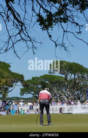 Kiawah Island, États-Unis. 20 mai 2021. Corey Conners pute sur le 8ème trou lors du premier tour au 103ème championnat PGA au Kiawah Island Golf Resort Ocean course sur Kiawah Island, Caroline du Sud, le jeudi 20 mai 2021. Photo de Richard Ellis/UPI crédit: UPI/Alay Live News Banque D'Images