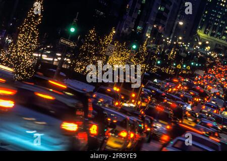 2005 TRAFIC DE NOËL HISTORIQUE PARK AVENUE MIDTOWN MANHATTAN NEW YORK VILLE ÉTATS-UNIS Banque D'Images