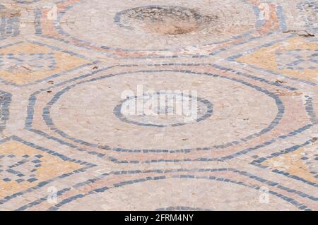 Sol en mosaïque géométrique dans la maison du Nil à Zippori Parc national la ville de Zippori (Sepphoris) UNE byzantine romaine ville d'époque avec un abunan Banque D'Images