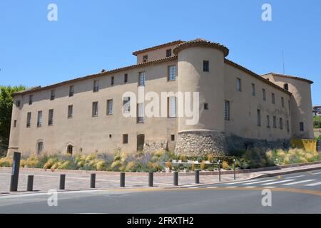 France, Alpes Maritimes, Vallauris, ce château abrite le musée national Picasso, avec la célèbre œuvre 'la guerre et la paix'. Banque D'Images