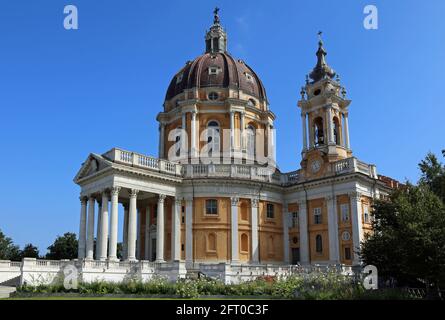 Basilique historique appelée di Superga près de la ville de Turin Dans la région Piémont dans le nord de l'Italie avec un grand dôme Banque D'Images