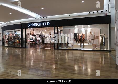Magasin Springfield au centre commercial Miramar, Fuengirola, province de Malaga, Andalousie, Espagne. Banque D'Images