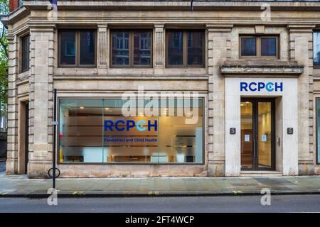 RCCPCH - Collège royal de pédiatrie et de santé infantile, sur la route Theobalds, dans le centre de Londres, fondée en 1996. Banque D'Images