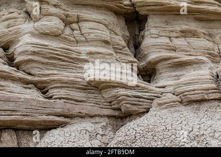 Formations de grès au sommet d'argile solfter dans le parc géologique de Toadstool, Oglala National Grassland, Nebraska, États-Unis Banque D'Images