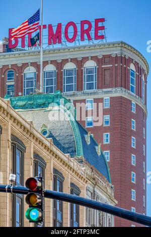 Providence Biltmore Hotel / Providence Graduate Hotel / 11 Dorrance Street surplombe Kennedy Plaza. Banque D'Images