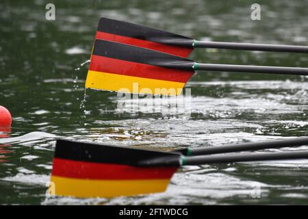 Lucerne, Suisse. 21 mai 2021. Allemagne Achter, Germanyachter, M8, Maenner, huit hommes, général, Ruderblaetter en or rouge noir. Coupe du monde de l'aviron sur le Rotsee à Lucerne, Rowing, coupe du monde de l'aviron, 21 mai 2021 crédit: dpa/Alay Live News Banque D'Images