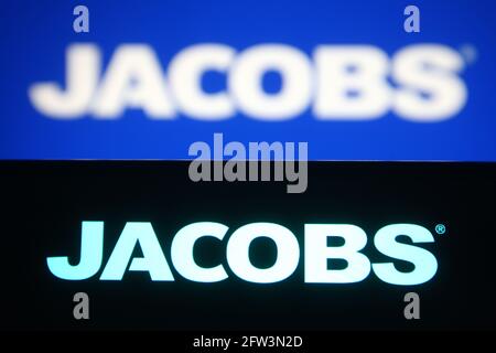 Ukraine. 21 mai 2021. Dans cette illustration, le logo Jacobs est visible sur un smartphone et un écran de pc. Crédit : SOPA Images Limited/Alamy Live News Banque D'Images