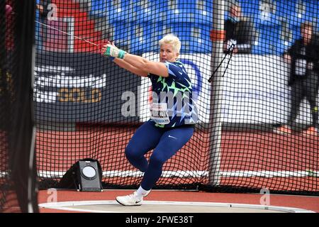 Anita Wlodarczyk (POL) place troisième dans le marteau féminin à 238-7 (72,72m) pendant la 60ème piste de Ostrava Golden Spike et Rencontre sur le terrain à Mestsky St Banque D'Images