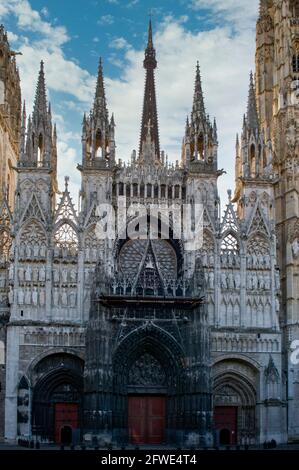 Entrée à la cathédrale de Rouen, Rouen, France Banque D'Images