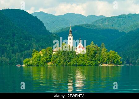 Église de l'assomption de Marie, l'île de Bled, Slovénie Banque D'Images