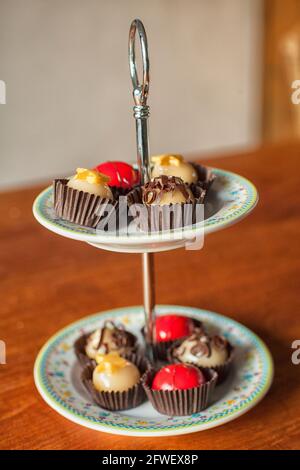 Assortiment de patisserie sur un plateau Banque D'Images