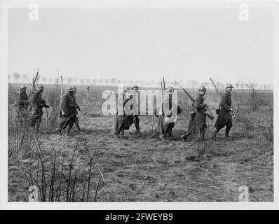 Première Guerre mondiale, première Guerre mondiale, front occidental - les troupes françaises se déplaçant en action, France Banque D'Images