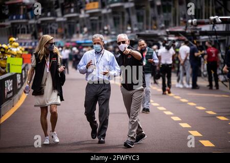 Chase Carey (États-Unis) avec Greg Maffei (États-Unis) Président et chef de la direction de Liberty Media Corporation. Grand Prix de Monaco, samedi 22 mai 2021. Monte Carlo, Monaco. Banque D'Images