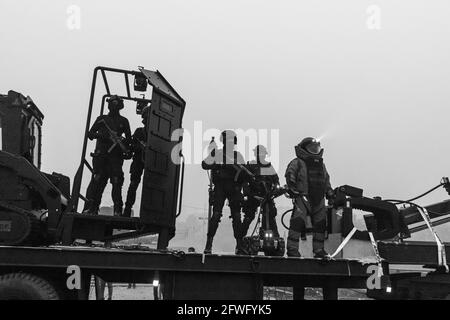 N S G les commandos de chat noir pendant leurs répétitions pour la journée de la république indienne à delhi. Banque D'Images