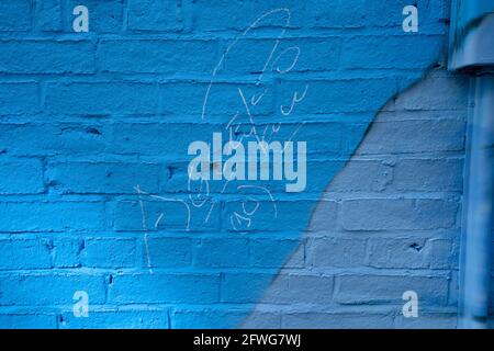 Manchester, Royaume-Uni, 22 mai 2021. Une nouvelle fresque du footballeur de Manchester City Sergio Aguero est présentée dans le quartier nord de Manchester la veille du trophée de la Premier League anglaise, Manchester, Royaume-Uni. Aguero a accepté de signer pour Barcelone un contrat de deux ans lorsque son accord de Manchester City expire le mois prochain. Crédit : Jon Super/Alay Live News. Banque D'Images