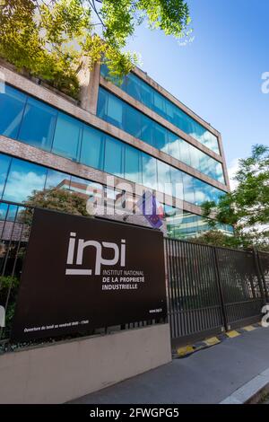 Vue extérieure du siège de l'INPI, Institut national de la propriété industrielle, institution publique française en charge des marques et des brevets Banque D'Images