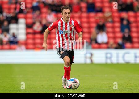 Sunderland, Royaume-Uni. 22 mai 2021. Josh Scowen #14 de Sunderland avec le ballon à Sunderland, Royaume-Uni, le 5/22/2021. (Photo par IAM Burn/News Images/Sipa USA) crédit: SIPA USA/Alay Live News Banque D'Images