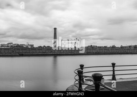 Belfast, Royaume-Uni. 22 mai 2021 : chemin de remorquage Lagan Banque D'Images