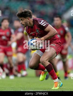 LONDRES, ROYAUME-UNI. 22 MAI : Romain Ntamack de Toulouse court avec le ballon lors du match de la coupe des champions européens entre la Rochelle et Toulouse au stade de Twickenham, Londres, Angleterre, le samedi 22 mai 2021. (Crédit : Juan Gasparini | ACTUALITÉS MI) crédit : ACTUALITÉS MI et sport /Actualités Alay Live Banque D'Images