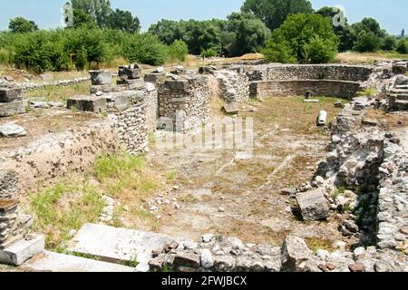 La Grèce antique ville Dion. Ruines de l'ancienne basilique chrétienne dans le parc archéologique de la ville sacrée de Macédonie. Banque D'Images