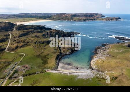 Vue aérienne de Port an Obain, baie de Kiloran, Colonsay, Hébrides intérieures, Écosse, ROYAUME-UNI. Banque D'Images