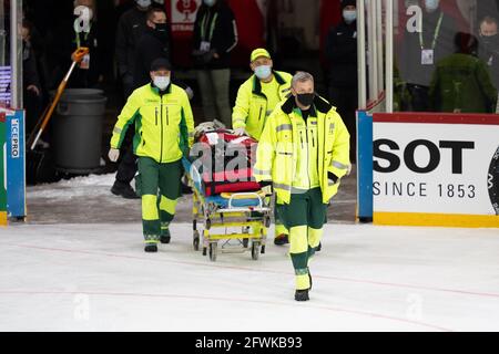 Riga, Centre olympique des sports, Suède. 23 mai 2021. Vs Bélarus (Championnat du monde de hockey sur glace 2021 de l'IIHF), accident arrive à (Suisse/Croatie) crédit: SPP Sport Press photo. /Alamy Live News Banque D'Images