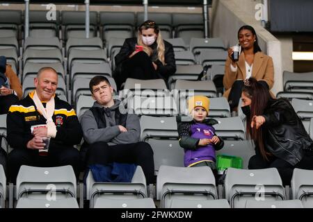 Newcastle, Royaume-Uni. 20 mars 2021. NEWCASTLE UPON TYNE, MAI 22ND supporteurs dans les stands avant le match DE championnat DE BETFRED entre Newcastle Thunder et Halifax Panthers à Kingston Park, Newcastle le dimanche 23 mai 2021. (Credit: Chris Lishman | MI News) Credit: MI News & Sport /Alay Live News Banque D'Images