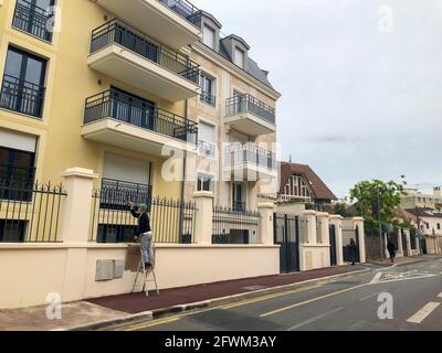 Saint-Maur, Créteil, France, appartements neufs, immeuble de logements résidentiels, Suburban Modern architecture, scène de rue Banque D'Images