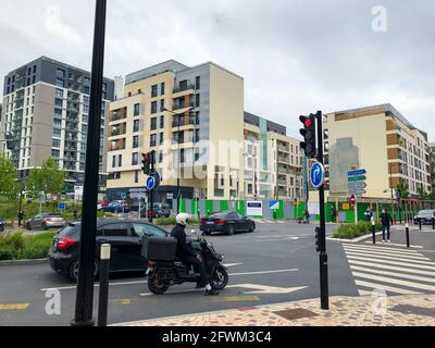 Joinville-le-Pont, France, scènes de rue, Centre-ville, banlieues de Paris, rénovation urbaine , nouveau, banlieue moderne, france banlieue résidentiel Banque D'Images