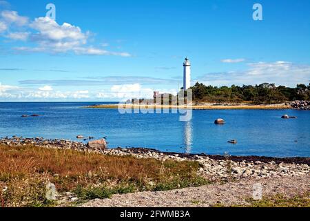 Lange Erik ('Tall Erik') est un phare suédois construit en 1845 et situé sur une petite île, Stora Grundet, dans la municipalité de Borgholm, dans la baie de Grankullaviken, à la pointe nord d'Oland, en Suède. Photo: Bengt Ekman / TT / code 2706 Banque D'Images