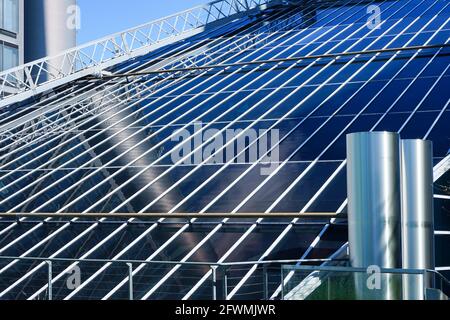 Vue détaillée du Telekom Centre de Munich, ensemble de 10 bâtiments en hauteur uniformes à l'angle de Berg-am-Laim-Straße / Leuchtenbergring. Banque D'Images