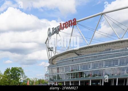 Leverkusen, Allemagne. 23 mai 2021. Vue générale sur le BayArena et la construction du toit. Crédit: SPP Sport presse photo. /Alamy Live News Banque D'Images