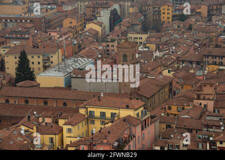 Bologne, Italie, vue sur le centre historique depuis le due Torri Banque D'Images