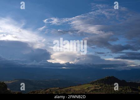 Boyaca, Colombie. Vue sur la campagne dans la province de Sugamuxi, autour de Mongui Banque D'Images