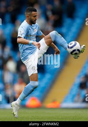 Manchester, Angleterre, le 23 mai 2021. Riyad Marhez de Manchester City pendant le match de la Premier League au Etihad Stadium de Manchester. Crédit photo à lire: Darren Staples / Sportimage crédit: Sportimage / Alay Live News Banque D'Images