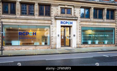 RCCPCH - Collège royal de pédiatrie et de santé infantile, sur la route Theobalds, dans le centre de Londres, fondée en 1996. Banque D'Images