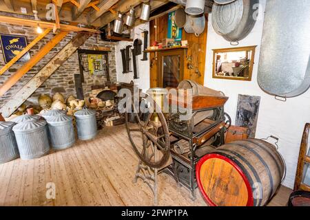 Le magasin de matériel de Gwalia Stores à partir de 1880 au Musée national d'histoire galloise de St Fagans, Cardiff, pays de Galles, Royaume-Uni Banque D'Images