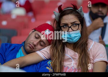 Mexico, Mexique. 23 mai 2021. MEXICO, MEXIQUE - MAI 23 : un fan de Diablos Rojos du Mexique pendant le match entre Aguilas de Veracruz et Diablos Rojos dans le cadre de la Ligue mexicaine de baseball 2021 au stade Alfredo Harp Helu, le 23 mai 2021 à Mexico, Mexique. (Photo d'Eyepix/Sipa USA) crédit: SIPA USA/Alay Live News Banque D'Images