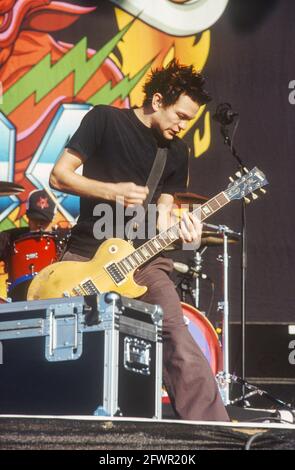 SUM 41 au Reading Festival 2002, Reading, Berkshire, Angleterre, Royaume-Uni. Banque D'Images