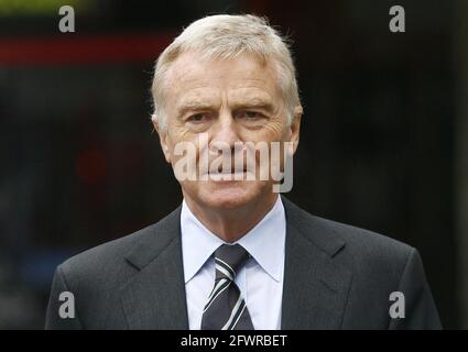 Photo du dossier datée du 07-07-2008 de Max Mosley, président de la FIA. Date de publication : lundi 24 mai 2021. Banque D'Images
