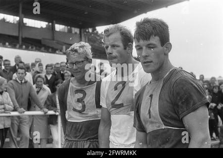 Championnat national néerlandais Canoe on the Bosbaan, 30 juillet 1967, canoë, pays-Bas, agence de presse du xxe siècle photo, nouvelles à retenir, documentaire, photographie historique 1945-1990, histoires visuelles, L'histoire humaine du XXe siècle, immortaliser des moments dans le temps Banque D'Images
