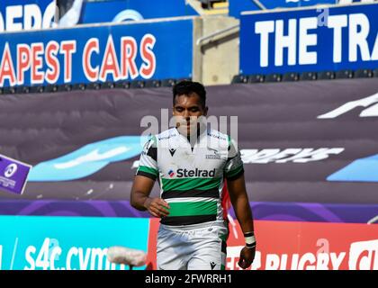 Swansea, pays de Galles. 3 avril 2021. George Wacokecoke de Newcastle Falcons lors du match de la coupe européenne du Rugby Challenge Round de 16 entre Ospreys et Newcastle Falcons au Liberty Stadium de Swansea, pays de Galles, Royaume-Uni, le 3 avril 2021. Les stades sportifs du Royaume-Uni restent soumis à des restrictions strictes en raison de la pandémie du coronavirus, car les lois de distanciation sociale du gouvernement interdisent aux fans à l'intérieur des lieux, ce qui entraîne des matchs à huis clos. Crédit : Duncan Thomas/Majestic Media. Banque D'Images