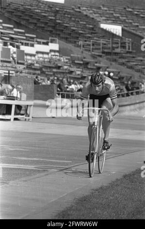 Championnat hollandais de cyclisme sur piste, courses qualifiantes amateurs de poursuite ; Klaas balk en action, 24 juillet 1970, cyclisme, pays-Bas, agence de presse du xxe siècle photo, nouvelles à retenir, documentaire, photographie historique 1945-1990, histoires visuelles, L'histoire humaine du XXe siècle, immortaliser des moments dans le temps Banque D'Images