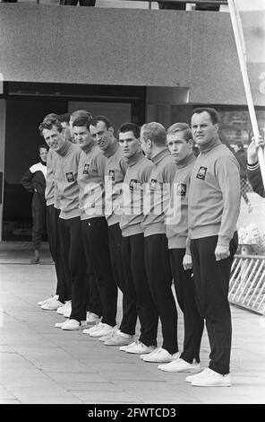 Water polo pays-Bas contre la Russie, équipe russe de polo, 30 avril 1967, WATER POLO, Pays-Bas, Agence de presse du XXe siècle photo, nouvelles à retenir, documentaire, photographie historique 1945-1990, histoires visuelles, L'histoire humaine du XXe siècle, immortaliser des moments dans le temps Banque D'Images