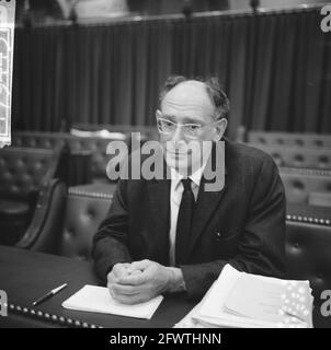 Note de radiodiffusion et de télévision à la Chambre des représentants, Joop Voogd, 7 juillet 1965, politique, Pays-Bas, Agence de presse du XXe siècle photo, nouvelles à retenir, documentaire, photographie historique 1945-1990, histoires visuelles, L'histoire humaine du XXe siècle, immortaliser des moments dans le temps Banque D'Images