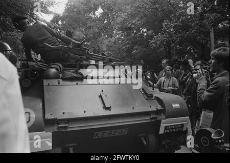 Ambonese occupe la résidence de l'ambassadeur indonésien, Wassenaar, 31 août 1970, occupations, Tanks, pays-Bas, agence de presse du XXe siècle photo, news to remember, documentaire, photographie historique 1945-1990, histoires visuelles, L'histoire humaine du XXe siècle, immortaliser des moments dans le temps Banque D'Images