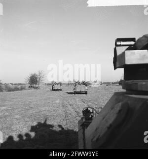 Exercice d'essai de l'armée sur terrain loué à Valkenswaard (NB), 9 décembre 1964, LANDMACHT, exercices, Grounds, pays-Bas, agence de presse du XXe siècle photo, news to remember, documentaire, photographie historique 1945-1990, histoires visuelles, L'histoire humaine du XXe siècle, immortaliser des moments dans le temps Banque D'Images